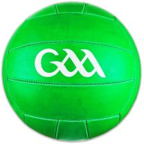 12 GAA footballs prepumped green  2